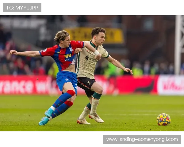 水晶宫足球队队员官网提供的最新转会消息与球员签约动态